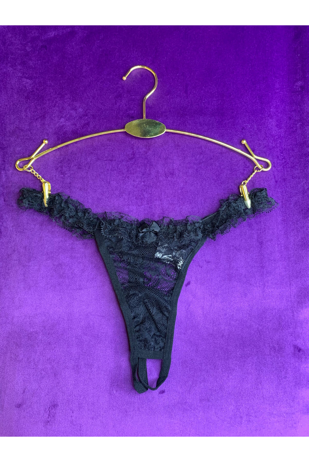 CALCINHA DE RENDA COM ABERTURA TRASEIRA